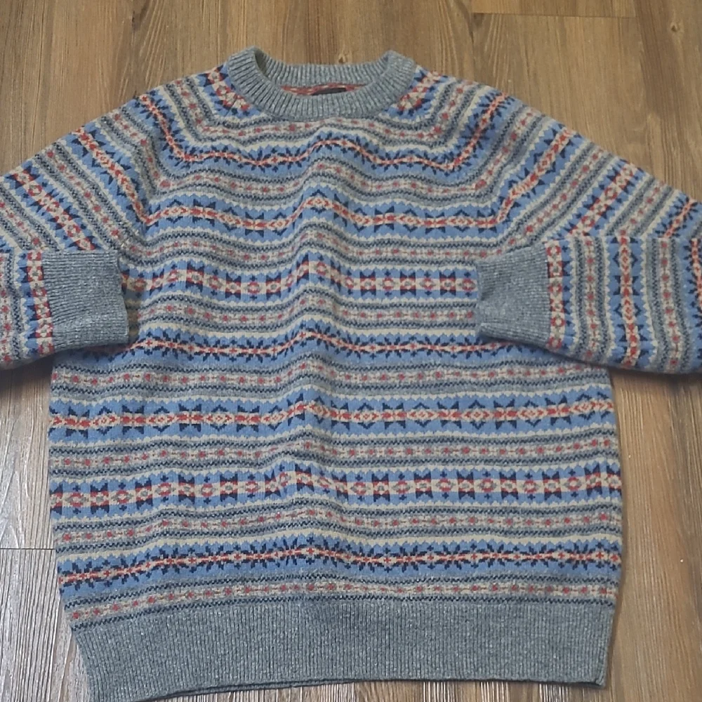 J. Crew Gray and Blue Patterned Crewneck Sweater used good conditio zise L.